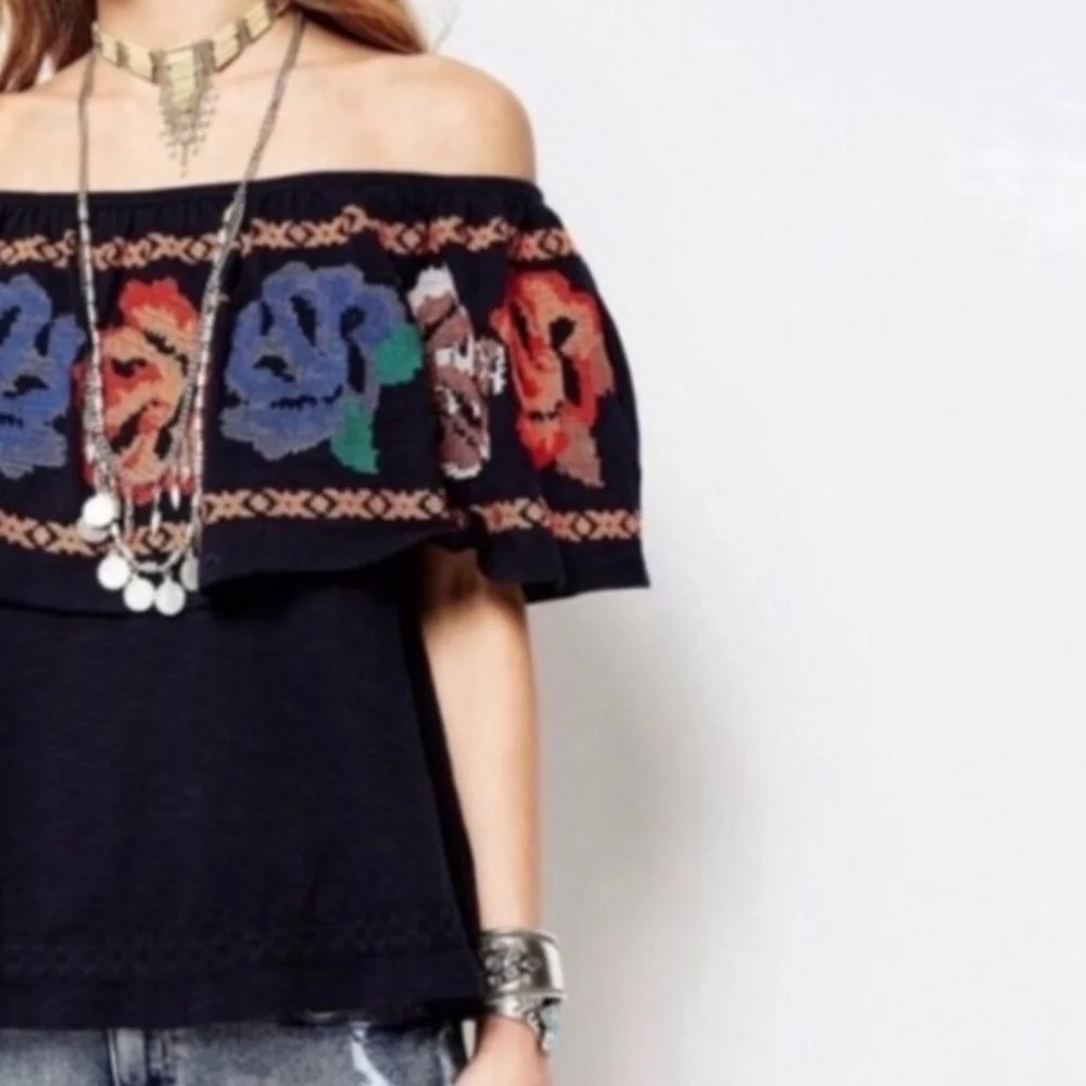 Free People To The Left Embroidered Off The Shoulder Top Sz Small